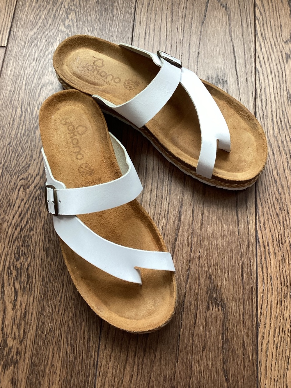 Yokono White Leather Sandal